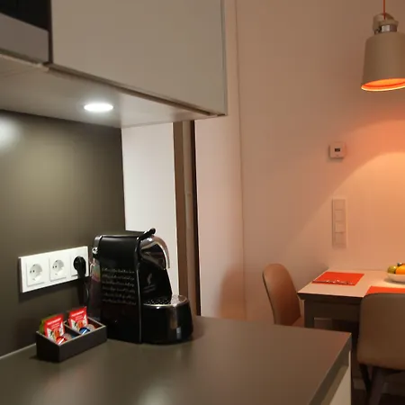 מלון דירות Highpark Am Potsdamer Platz 4*