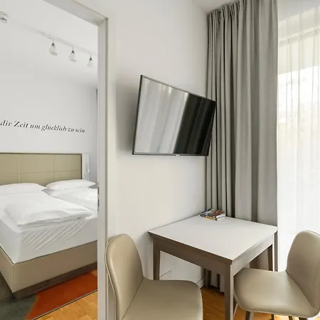 מלון דירות Highpark Am Potsdamer Platz 4*