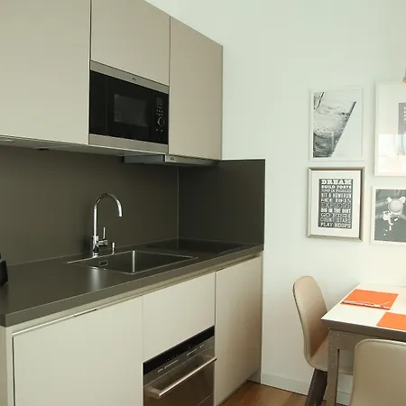 מלון דירות Highpark Am Potsdamer Platz 4*